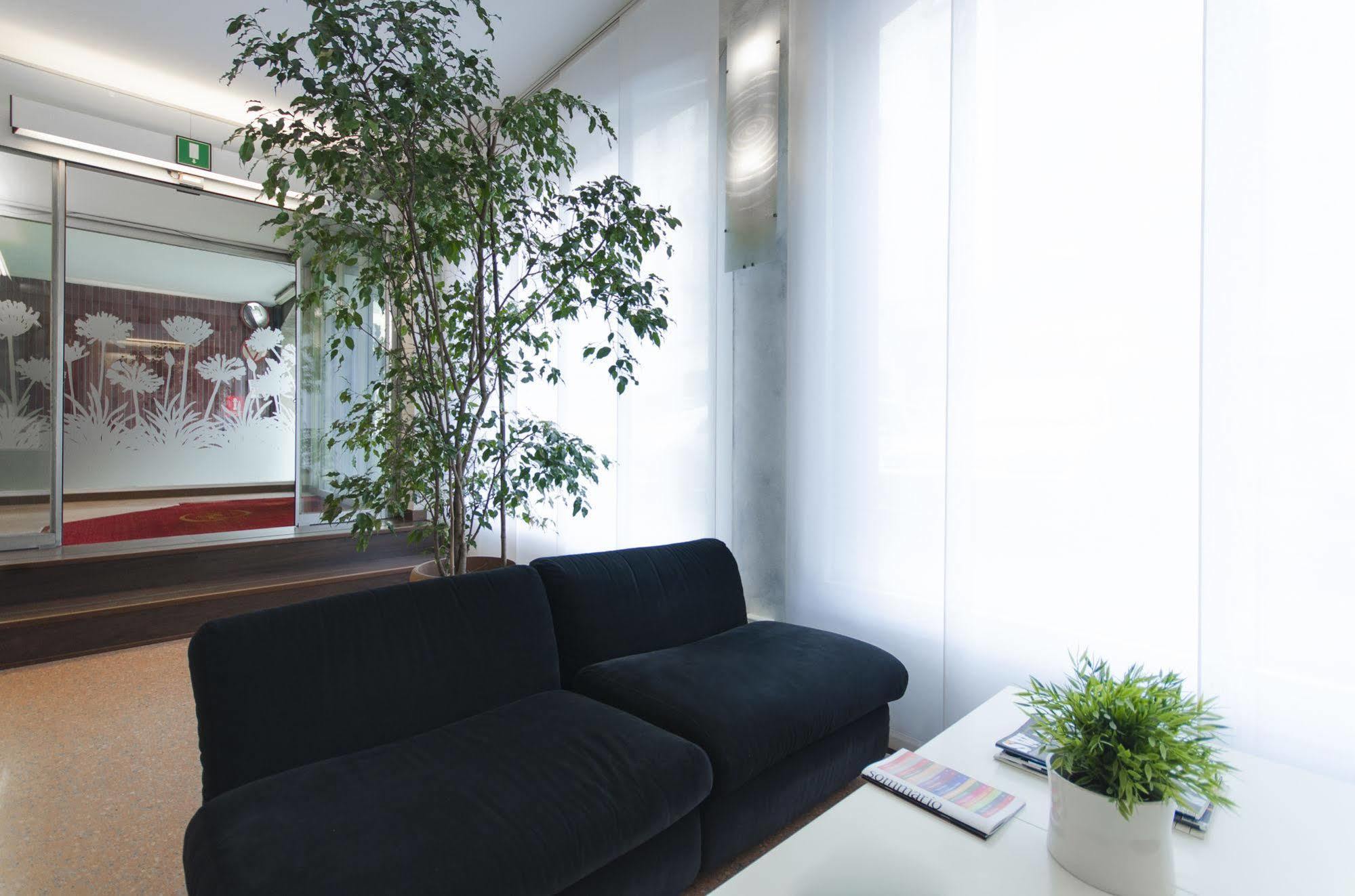 Hotel Molise 2 Milano Exterior foto